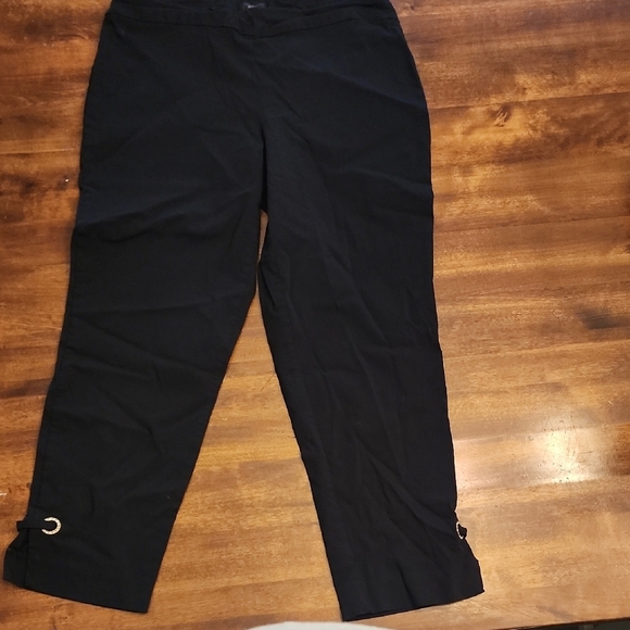 JM Collection Black Garment with Gold Label - Picture 1 of 3